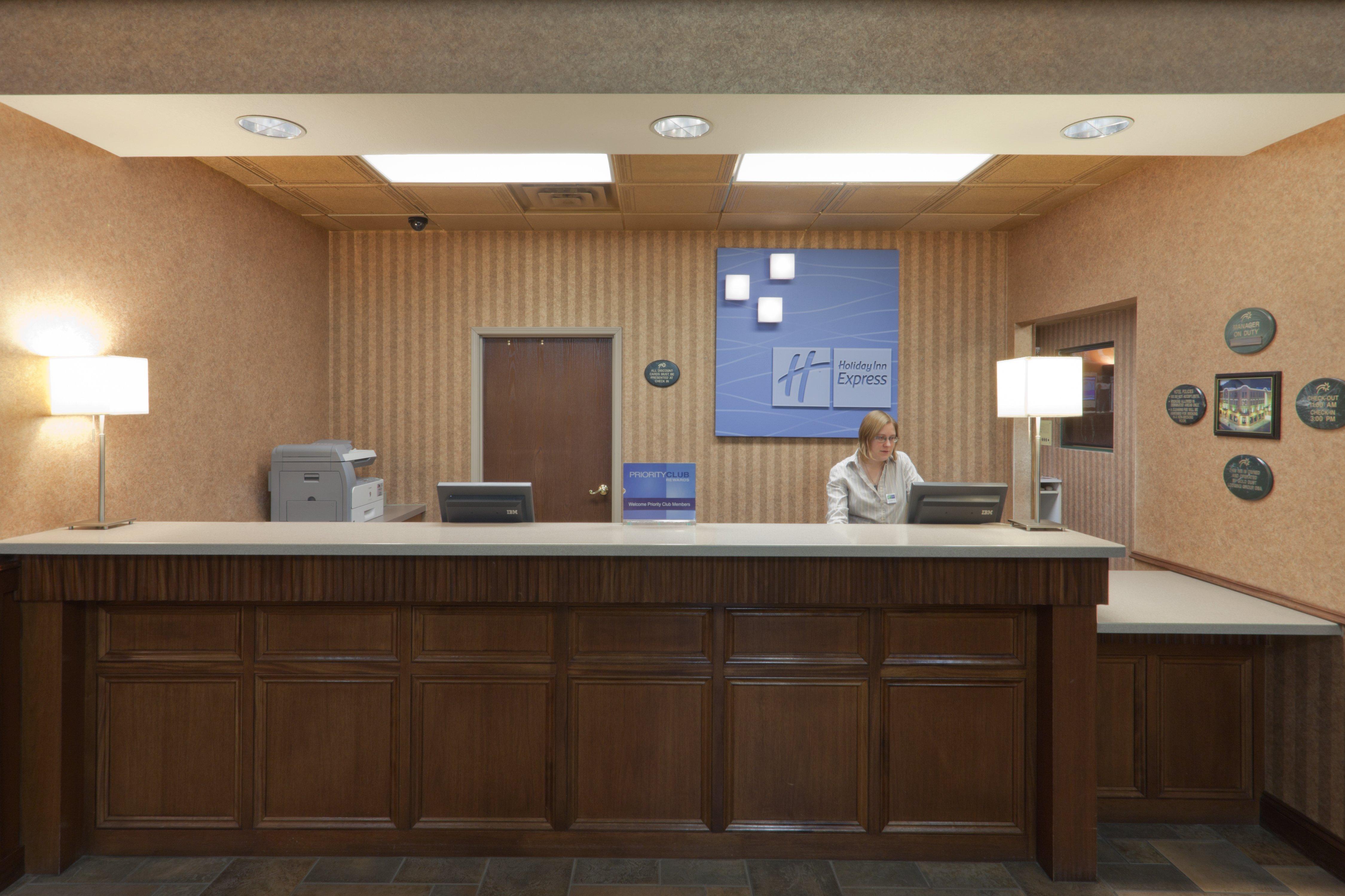 Holiday Inn Express Hotel & Suites Deadwood-Gold Dust Casino, An Ihg Hotel Buitenkant foto